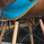 Mid-century petrolkleurige accentstoel