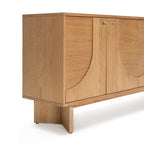 Modern eiken dressoir met messing handgrepen